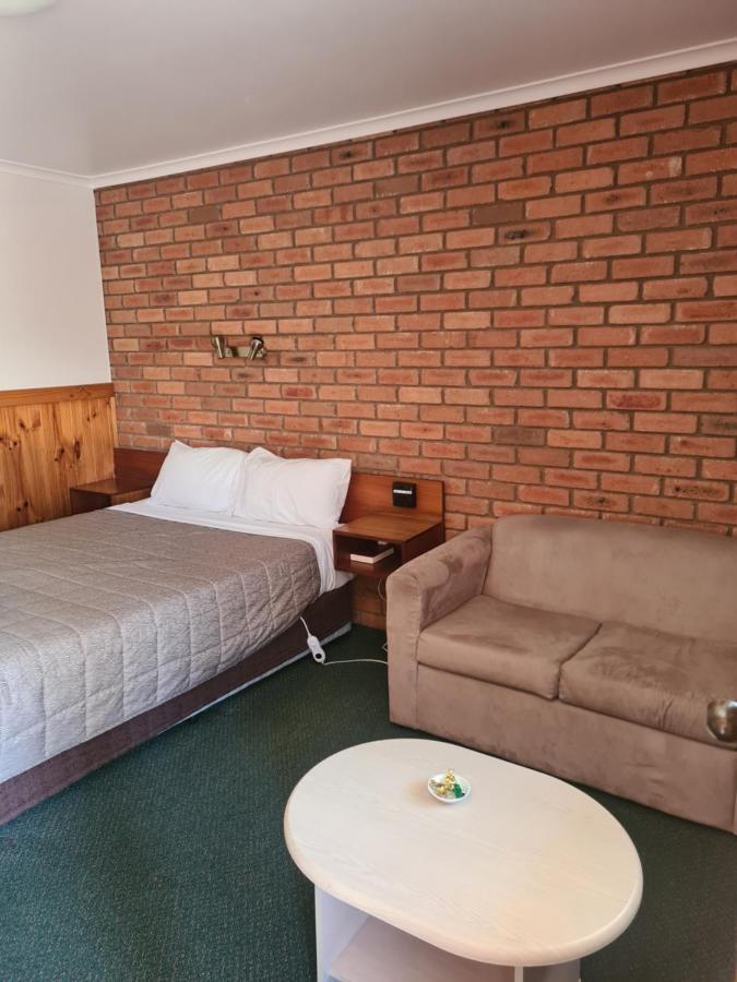 Regency Court Motel Кобрем Екстер'єр фото
