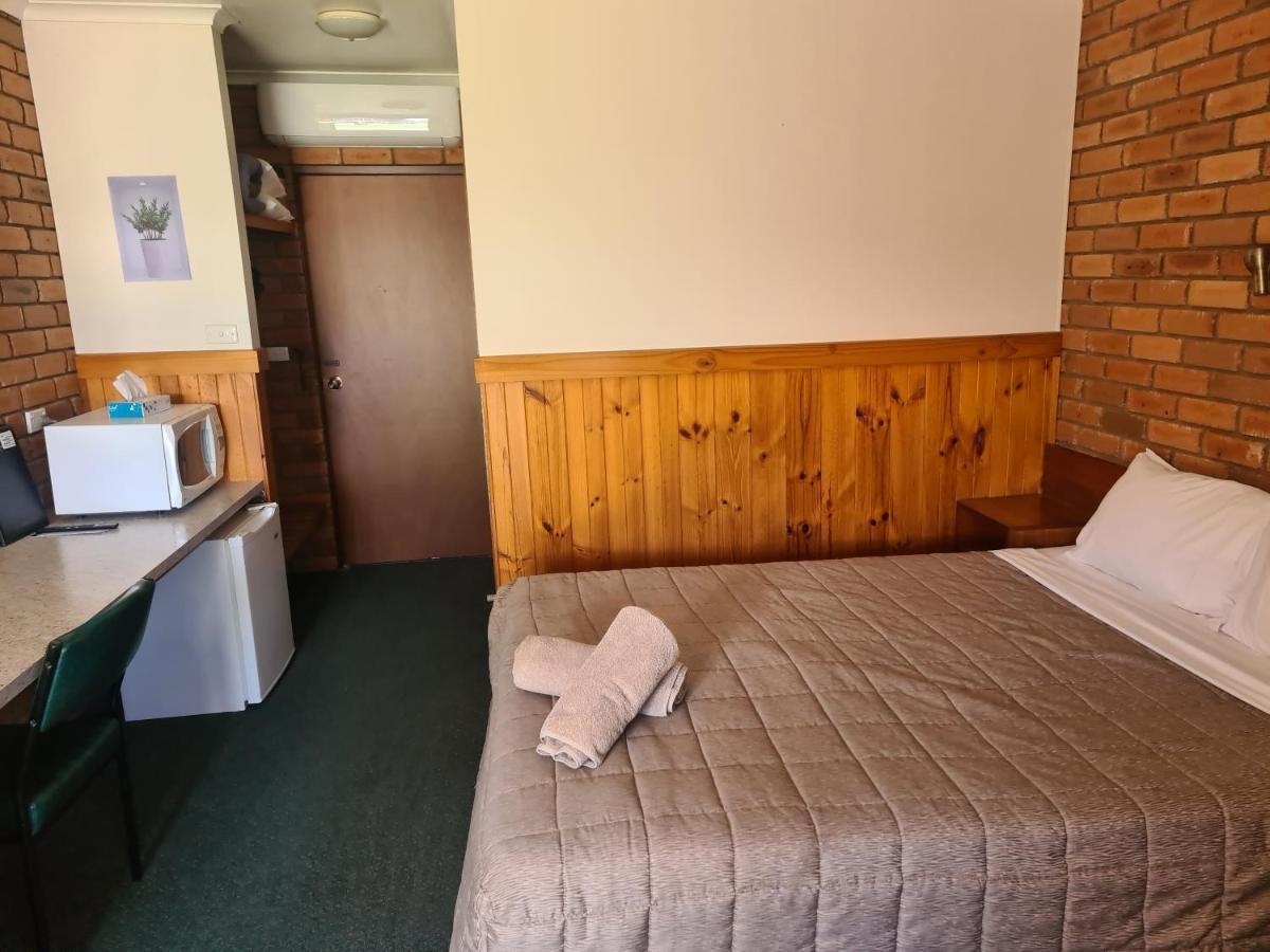 Regency Court Motel Кобрем Екстер'єр фото