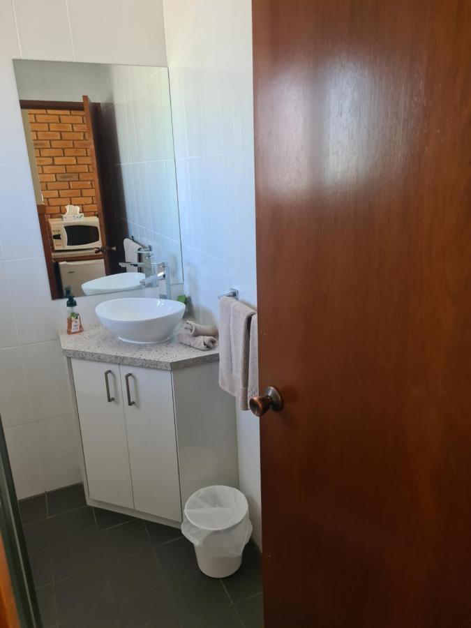 Regency Court Motel Кобрем Екстер'єр фото