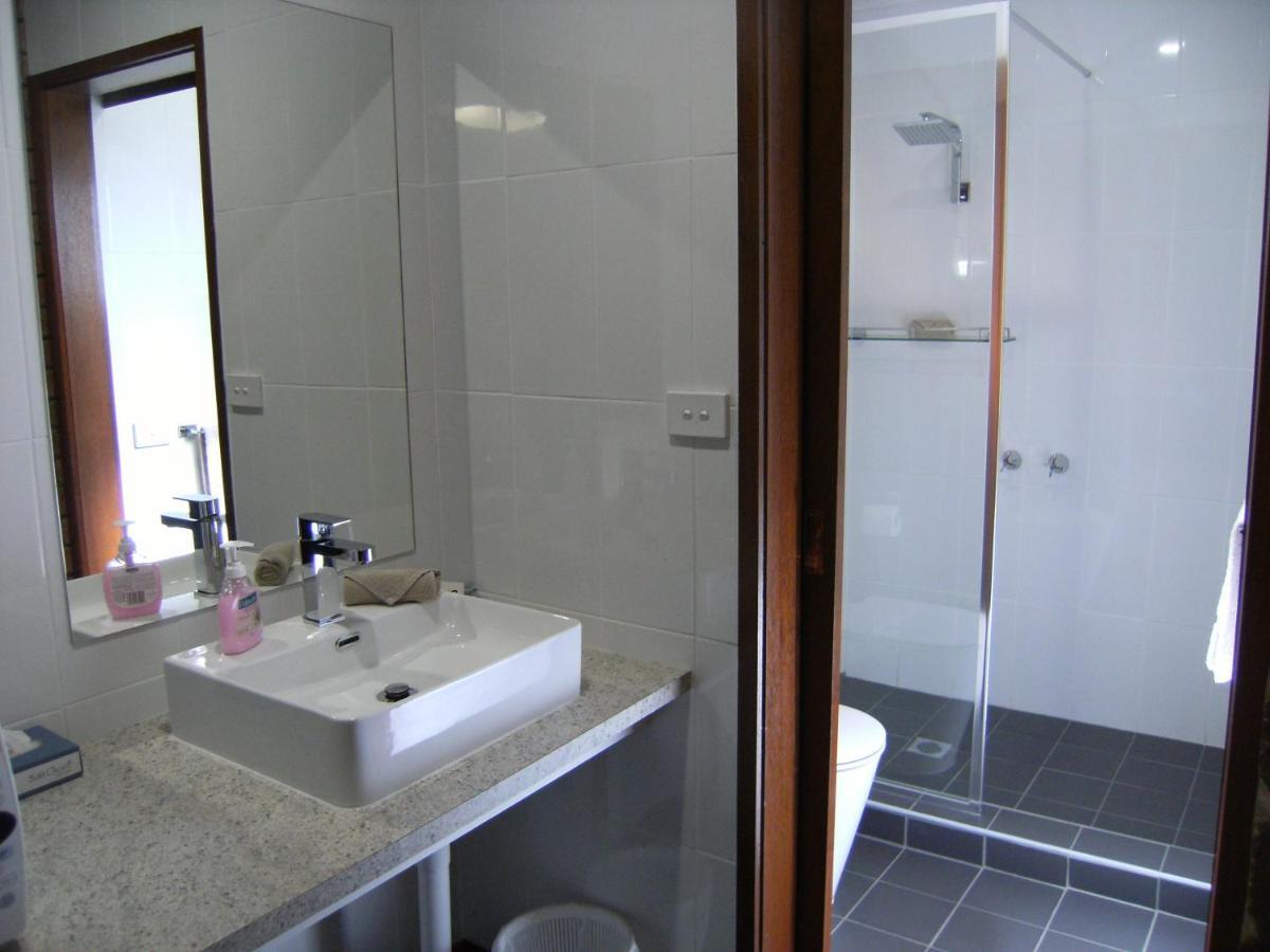 Regency Court Motel Кобрем Екстер'єр фото